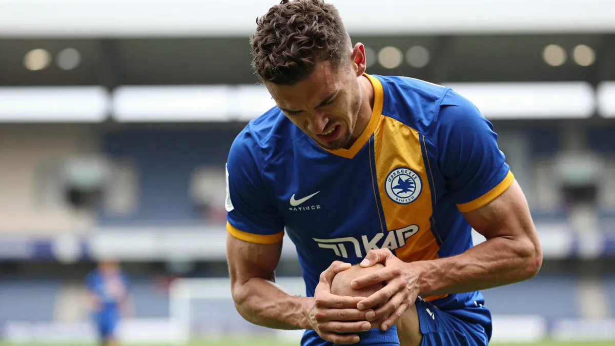 Brighton & Hove Albion winger Yankuba Minteh faces scan on right leg injury