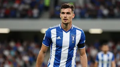 Brighton & Hove Albion's new striker Promise David made his Premier League debut in the 4-3 defeat at Chelsea, discussing...